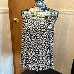 Torrid Black and White Patterned Women's Top